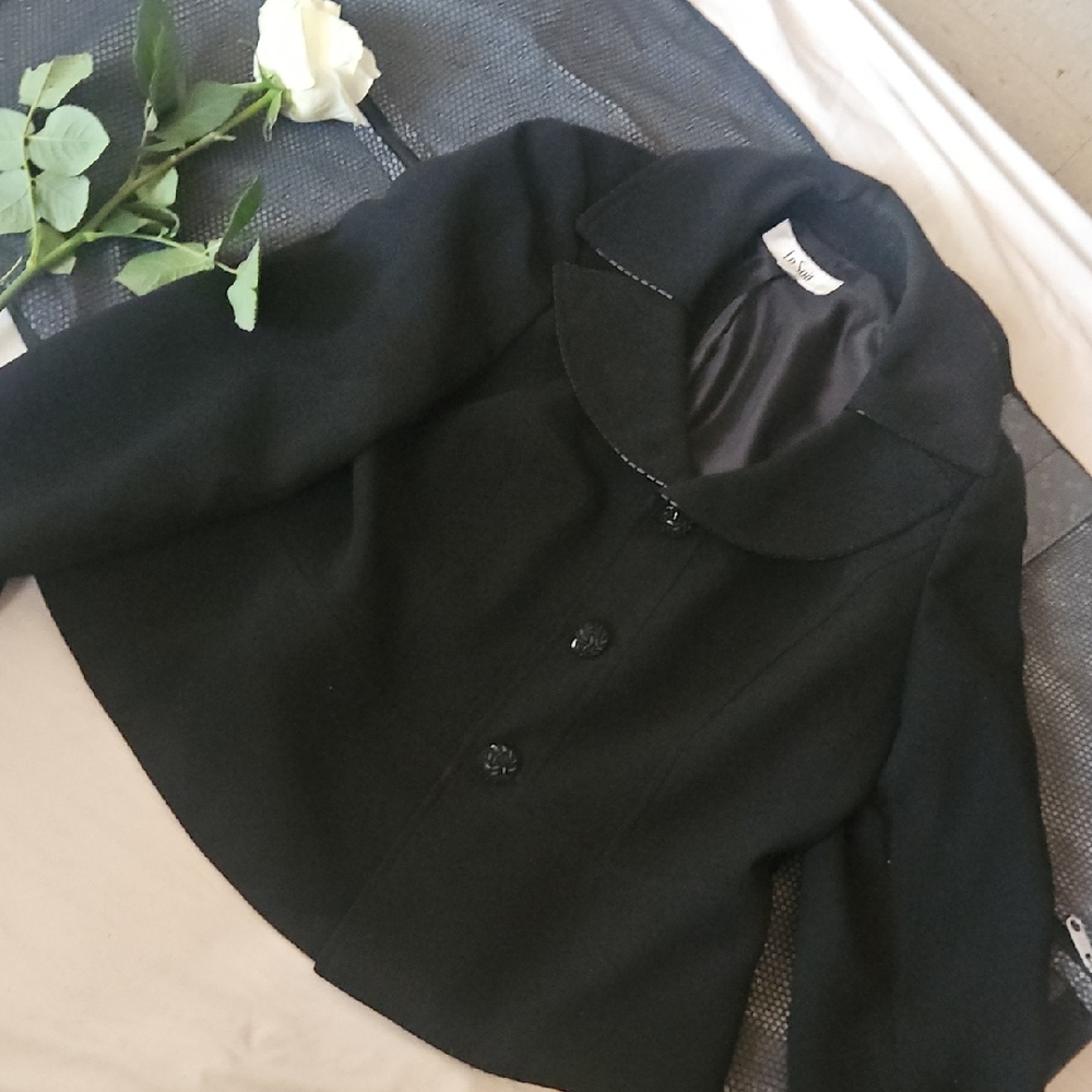 Le Suit Black Tailored Blazer with Notched Lapel